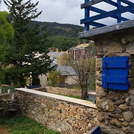 Les Volets Bleus Holiday home