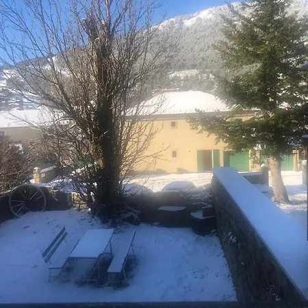 Holiday home Les Volets Bleus *